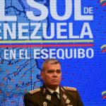 Presidenta de Venezuela destituye a Vladimir Padrino