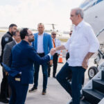 Presidente Abinader arriba a Miami para participar en cumbre regional convocada por Donald Trump