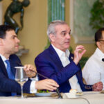 Presidente Luis Abinader reafirma respaldo a la clase artística y escucha propuestas del sector cultural
