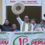 Roberto Sánchez marcha en Perú «en defensa del voto popular»
