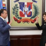 La vicepresidenta Raquel Peña juramenta a Víctor Bisonó como nuevo ministro de Relaciones Exteriores